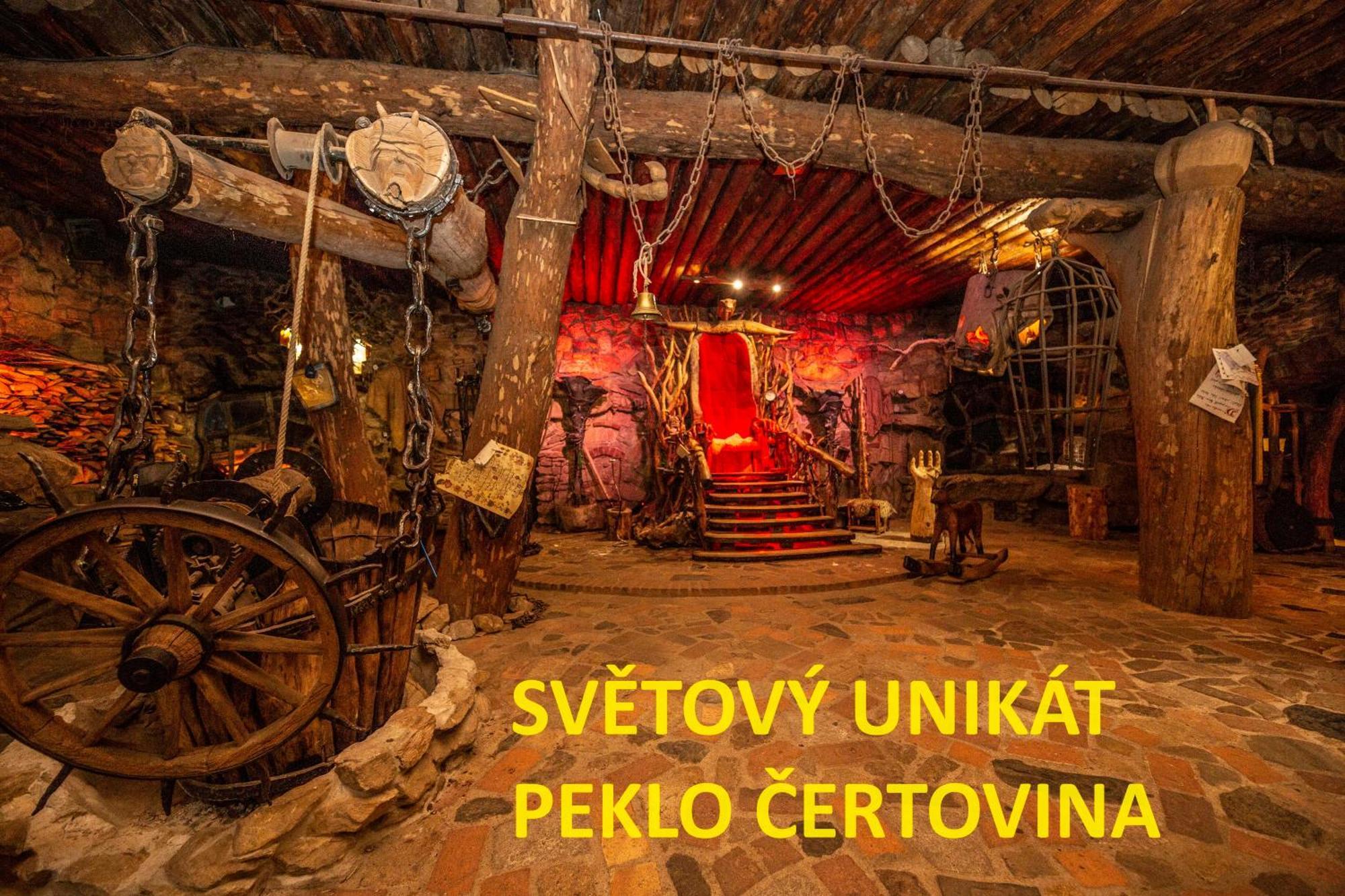 Hotel Kocourkov Hlinsko Exteriér fotografie